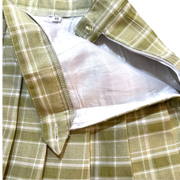 Y2K Green Plaid Mini Skirt XS Built-In Shorts Side Zip Preppy Coquette Style - Picture 3 of 3